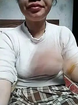 Snapshot of Mie_rose chatting on 01-18-26, 01:37 Mie rose online show from 01-18-26, 01:37