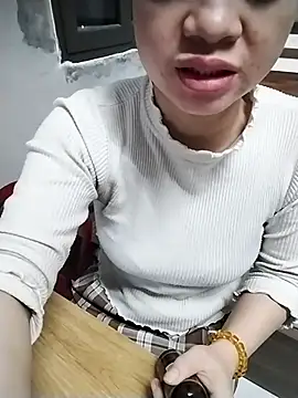 Snapshot of Mie_rose chatting on 02-03-26, 06:51 Mie rose online show from 02-03-26, 06:51