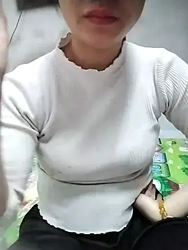 Snapshot of Mie_rose chatting on 02-06-26, 12:37 Mie rose online show from 02-06-26, 12:37