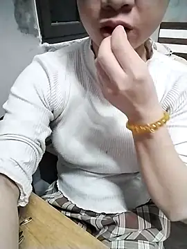 Snapshot of Mie_rose chatting on 02-12-26, 02:06 Mie rose online show from 02-12-26, 02:06