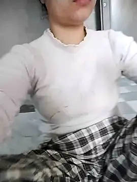 Snapshot of Mie_rose chatting on 02-13-26, 07:15 Mie rose online show from 02-13-26, 07:15