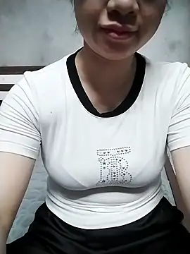 Snapshot of Mie_rose chatting on 02-16-26, 07:15 Mie rose online show from 02-16-26, 07:15