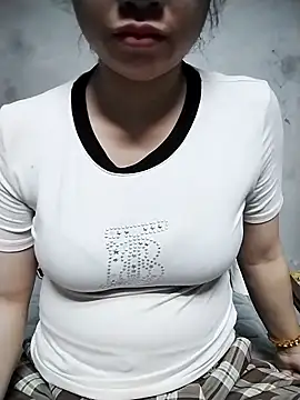 Snapshot of Mie_rose chatting on 02-22-26, 01:42 Mie rose online show from 02-22-26, 01:42