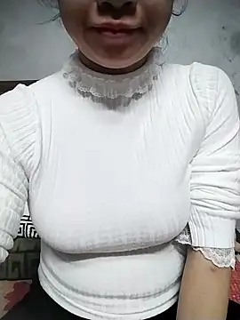 Snapshot of Mie_rose chatting on 03-05-26, 02:02 Mie rose online show from 03-05-26, 02:02