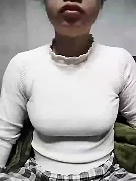 Snapshot of Mie_rose chatting on 03-10-26, 01:54 Mie rose online show from 03-10-26, 01:54