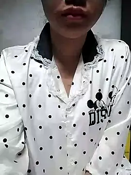 Snapshot of Mie_rose chatting on 03-11-26, 10:49 Mie rose online show from 03-11-26, 10:49