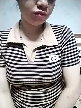 Snapshot of Mie_rose chatting on 03-17-26, 02:09 Mie rose online show from 03-17-26, 02:09