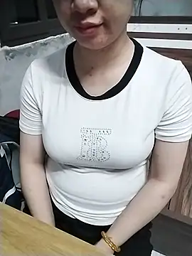 Snapshot of Mie_rose chatting on 03-21-26, 08:19 Mie rose online show from 03-21-26, 08:19