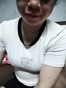 Snapshot of Mie_rose chatting on 03-25-26, 01:50 Mie rose online show from 03-25-26, 01:50