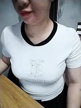 Snapshot of Mie_rose chatting on 03-26-26, 01:55 Mie rose online show from 03-26-26, 01:55