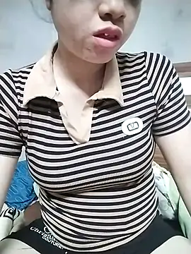 Snapshot of Mie_rose chatting on 04-01-26, 01:41 Mie rose online show from 04-01-26, 01:41