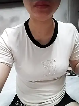 Snapshot of Mie_rose chatting on 04-04-26, 11:13 Mie rose online show from 04-04-26, 11:13