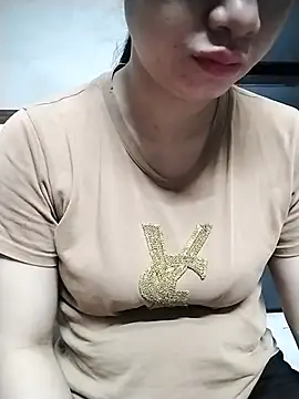 Snapshot of Mie_rose chatting on 04-10-26, 12:05 Mie rose online show from 04-10-26, 12:05