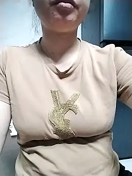 Snapshot of Mie_rose chatting on 04-14-26, 02:12 Mie rose online show from 04-14-26, 02:12