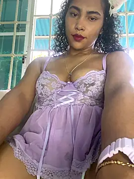 SophieD online show from 10-25-25, 03:18