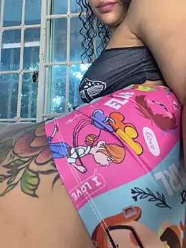 SophieD online show from 11-17-25, 09:53