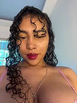 SophieD online show from 05-22-26, 01:06