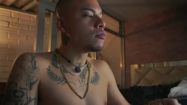 AlphaMasterXxx online show from 05-10-26, 12:49