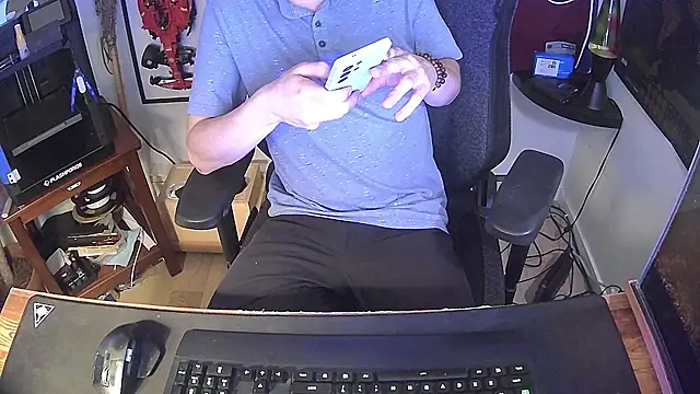 Snapshot of k_dick chatting on 11-19-25, 12:43 k dick online show from 11-19-25, 12:43