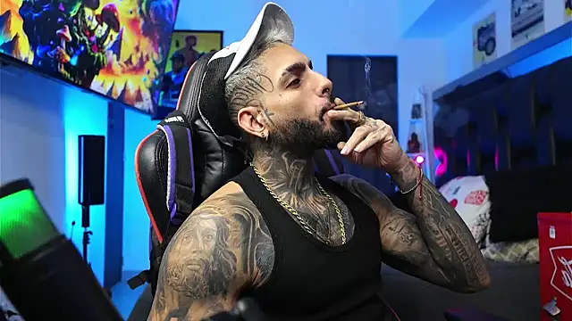 logan hugh8 online show from 02-08-26, 07:12