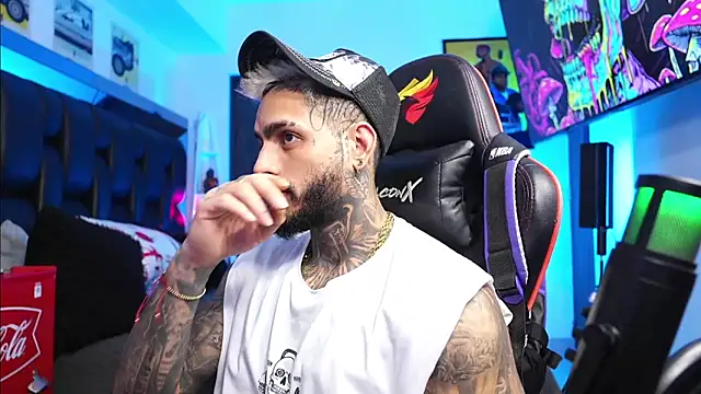 logan hugh8 online show from 02-26-26, 02:49