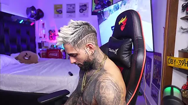 logan hugh8 online show from 03-12-26, 01:01