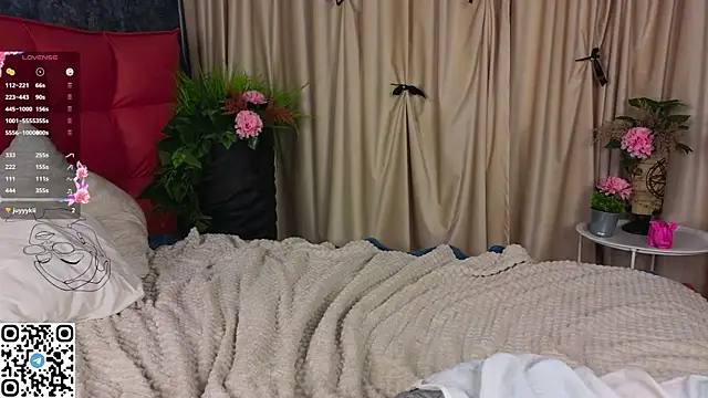 NyxaThorn online show from 09-09-25, 05:23