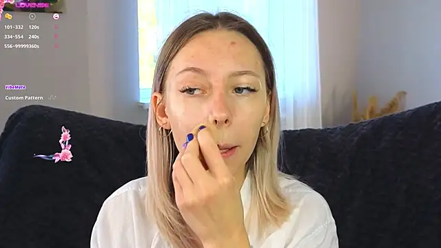 NyxaThorn online show from 09-26-25, 02:32