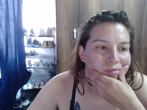 cloequeen15 online show from 11-25-25, 06:52