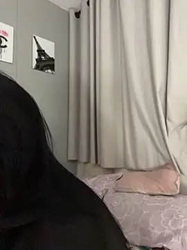 Snapshot of Aliciawhitee chatting on 06-12-26, 02:54 Aliciawhitee online show from 06-12-26, 02:54