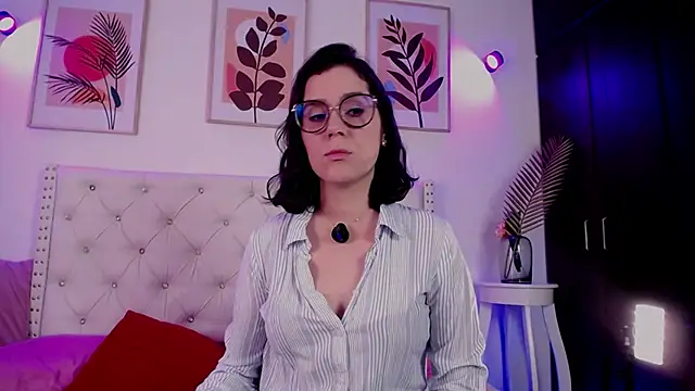 Snapshot of barbyehot chatting on 05-04-26, 01:45 barbyehot online show from 05-04-26, 01:45