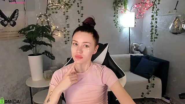 Aria Mila online show from 05-29-26, 03:15