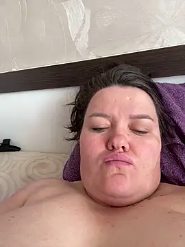 SunnyLeila2101 online show from 04-15-26, 07:37