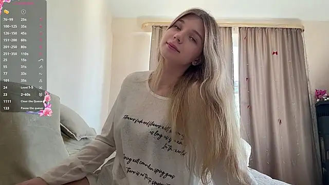 Snapshot of FruityXo chatting on 06-21-26, 12:52 FruityXo online show from 06-21-26, 12:52