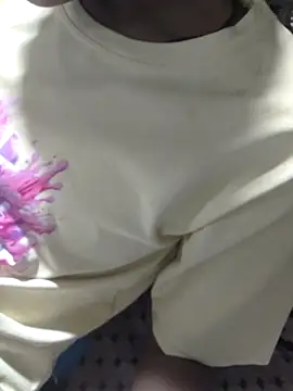 POOJACOUPLE online show from 10-17-25, 04:37