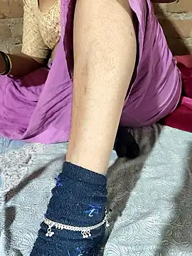 POOJACOUPLE online show from 01-12-26, 06:46