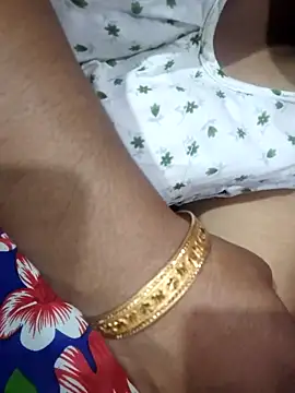 Bhabi-Hot0 online show from 11-17-25, 06:30