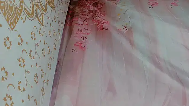 Barbie-Pink online show from 03-12-26, 04:46