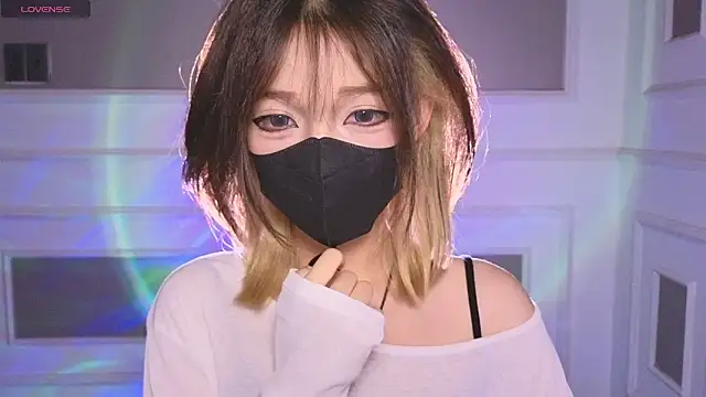      Panda      online show from 05-19-26, 04:41
