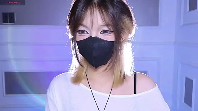      Panda      online show from 05-30-26, 03:47
