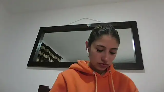 Snapshot of AriaBliss- chatting on 02-12-26, 12:05 AriaBliss- online show from 02-12-26, 12:05