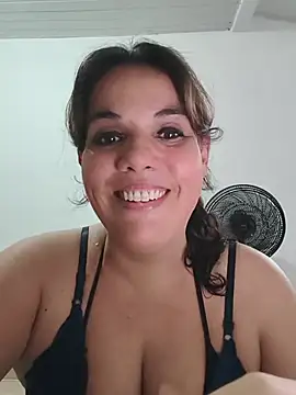 Snapshot of Bellapotencia1985 chatting on 06-23-26, 10:02 Bellapotencia1985 online show from 06-23-26, 10:02