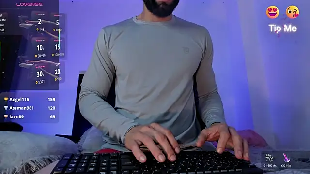 Enzo-wolf33 online show from 04-25-26, 02:03