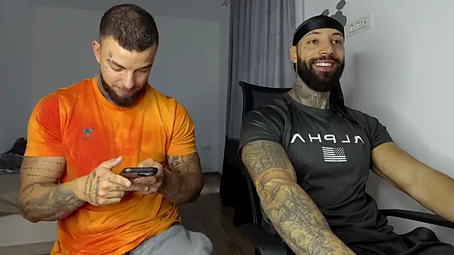 Snapshot of Chrisjordan66 chatting on 10-08-25, 06:00 Chrisjordan66 online show from 10-08-25, 06:00