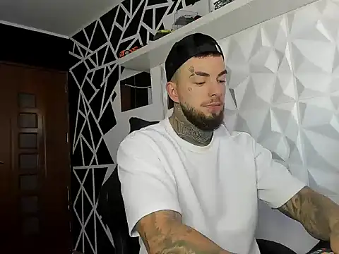 Snapshot of Chrisjordan66 chatting on 10-22-25, 06:24 Chrisjordan66 online show from 10-22-25, 06:24