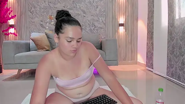 karlie small online show from 03-04-26, 07:31