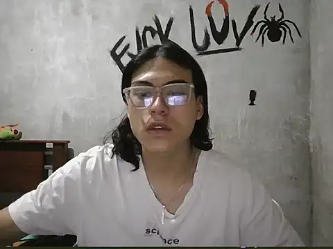 Snapshot of dirty_model chatting on 03-28-26, 05:40 dirty model online show from 03-28-26, 05:40