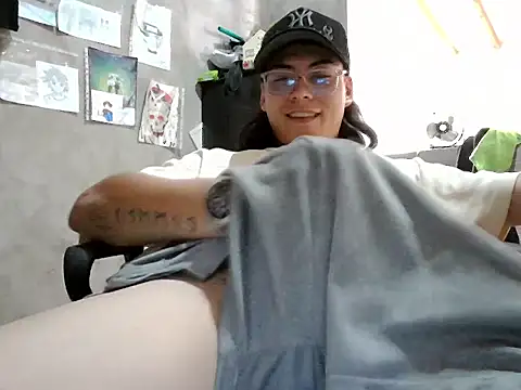 dirty model online show from 05-24-26, 04:34