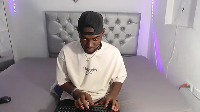 eebony stallion online show from 11-11-25, 06:19