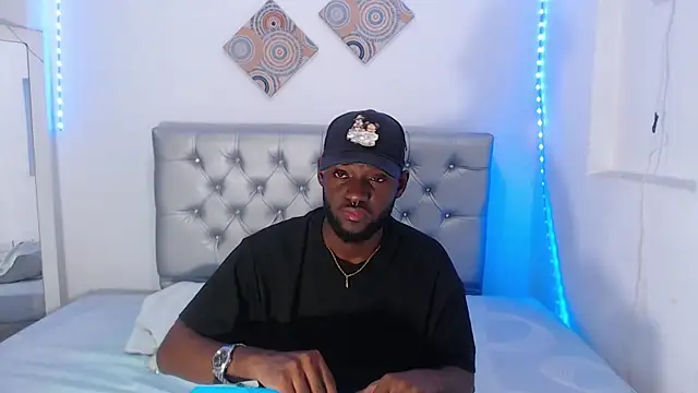 eebony stallion online show from 11-26-25, 07:26